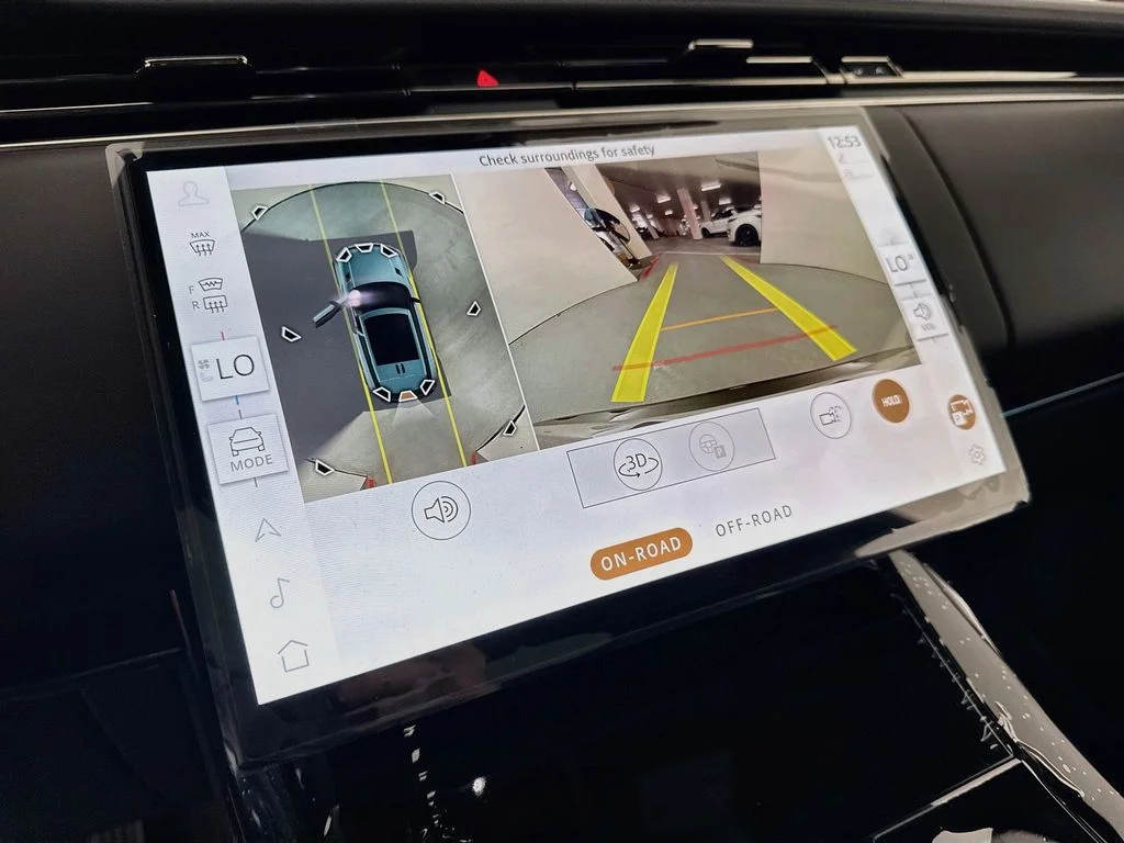 New 2026 Borasco Grey Land Rover Dynamic SE image 14