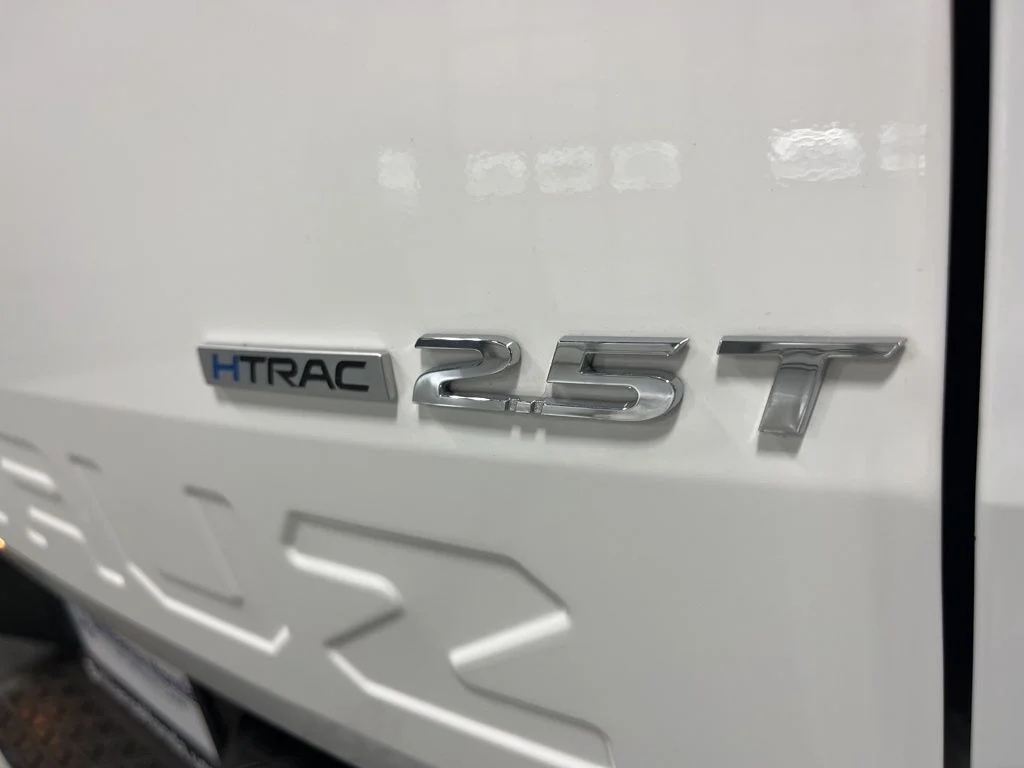 Used 2022 Ice White Hyundai Limited image 35