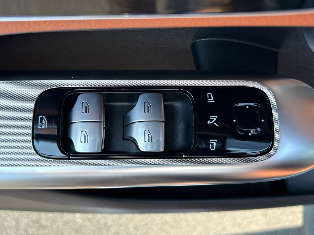 New 2026 Graphite Grey Metallic Mercedes-Benz GLC 300 image 46