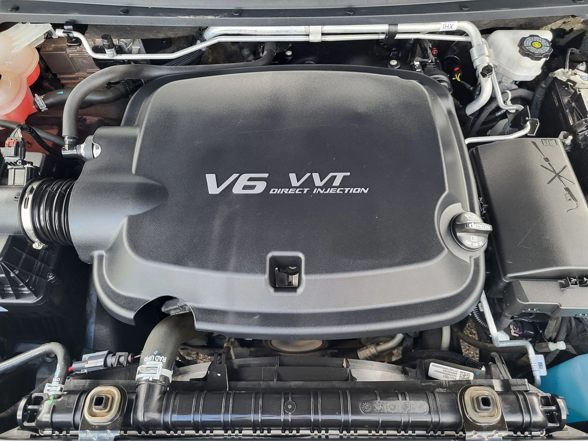 Used 2018 GRAPHITE METALLIC Chevrolet 4WD LT image 22