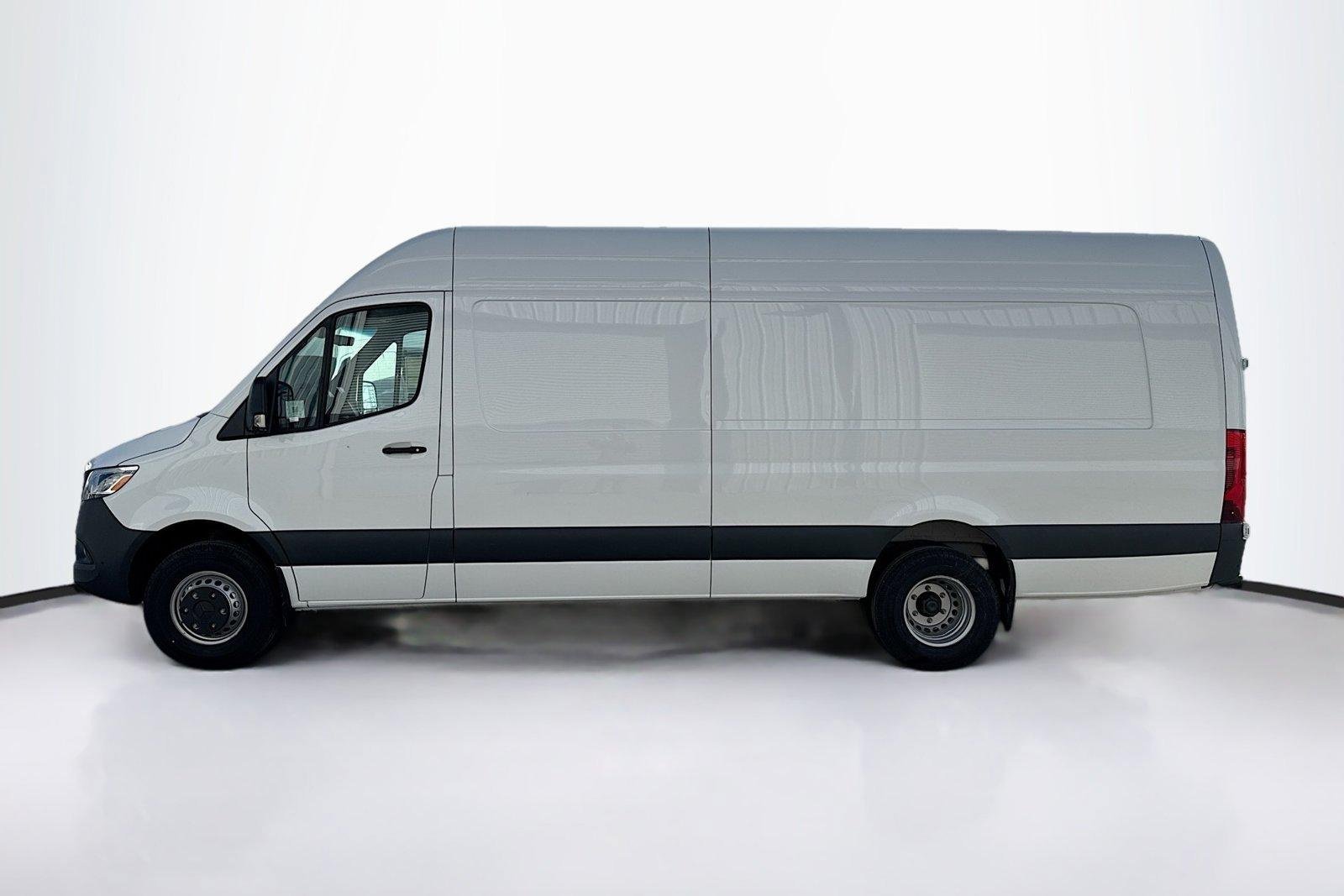 New 2026 Arctic White Mercedes-Benz  image 8