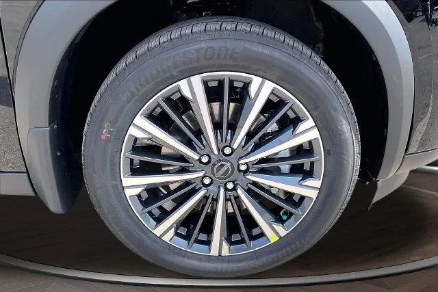 New 2026 Black Nissan Platinum image 11