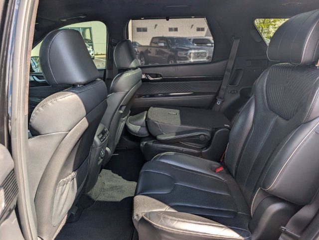 Used 2023 Black Hyundai Calligraphy image 12