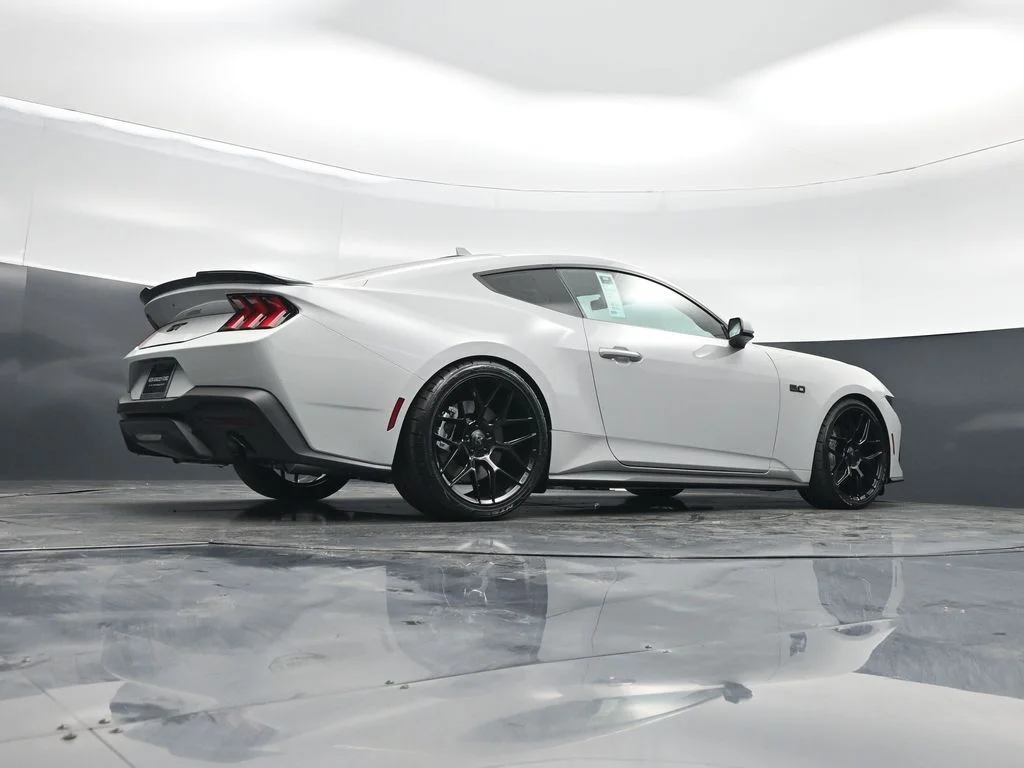 New 2026 Avalanche Gray Ford GT image 44