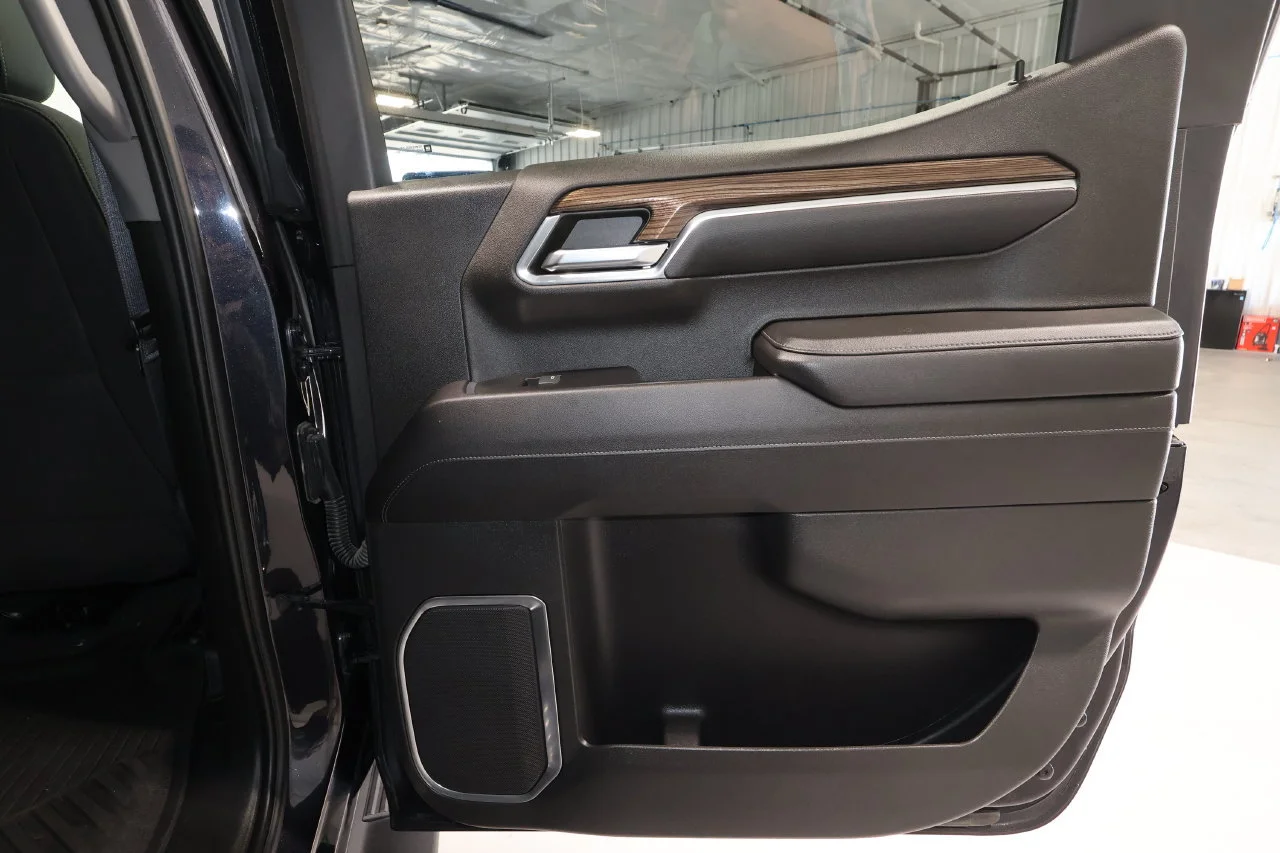 Used 2023 DARK ASH METALLIC Chevrolet LT Trail Boss image 20