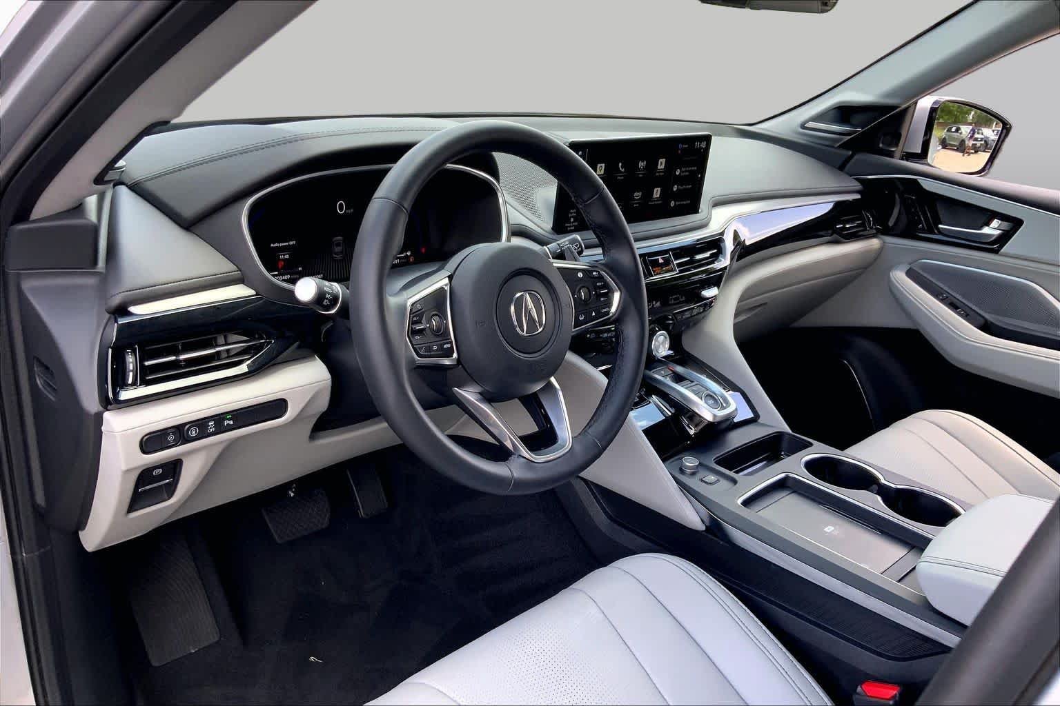Used 2026 Solar Silver Metallic Acura w/Technology Package image 18