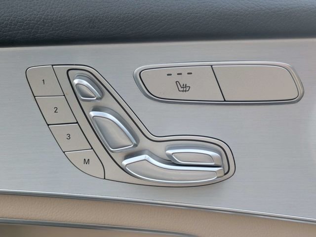 Used 2022  Mercedes-Benz GLC 300 image 21