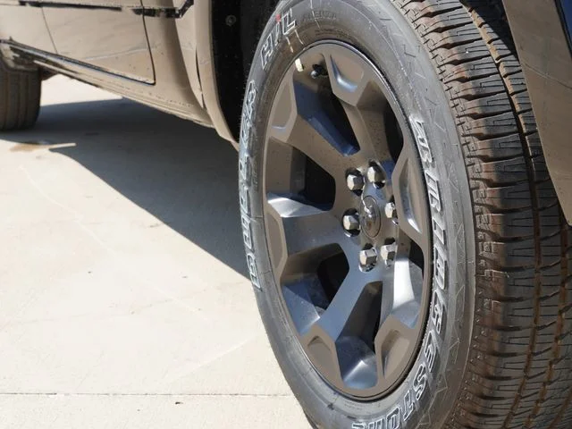 New 2026 Diamond Black Crystal Pearl-Coat Exterior Paint RAM Big Horn/Lone Star image 19