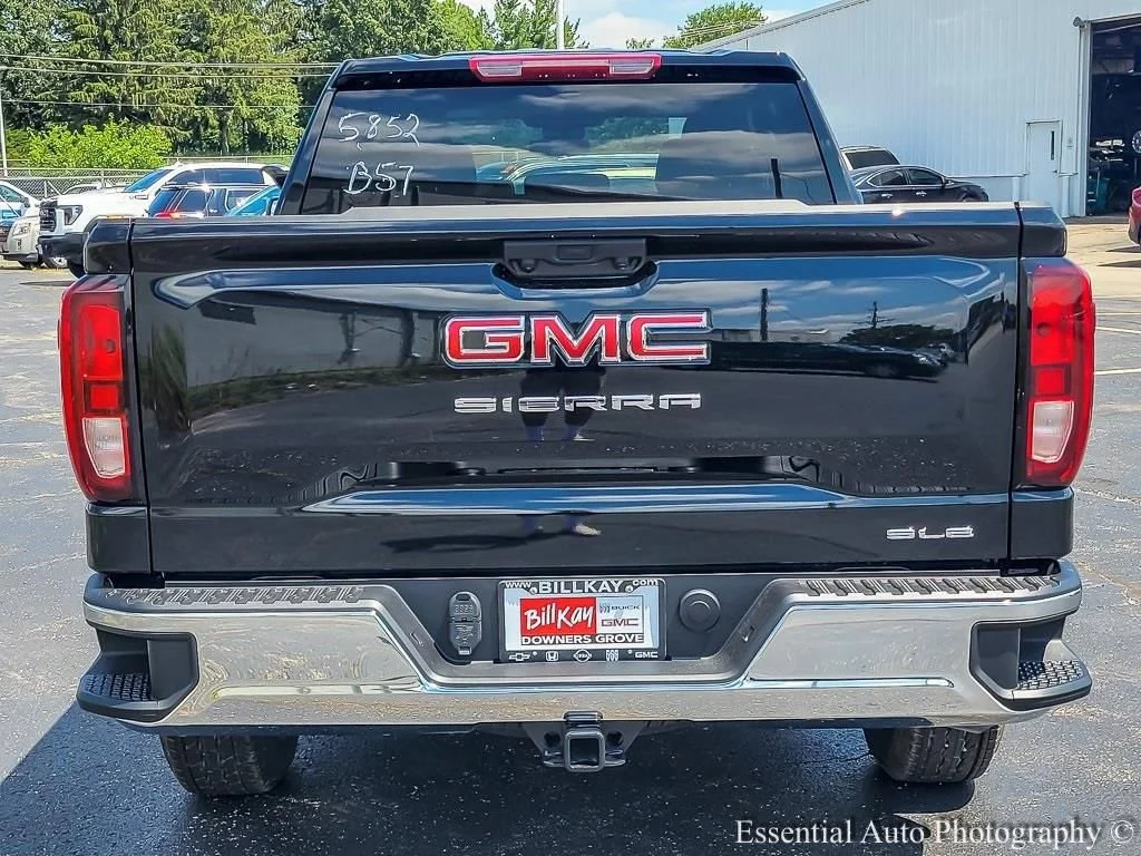 2026 GMC Sierra 1500 SLE - Photo 7