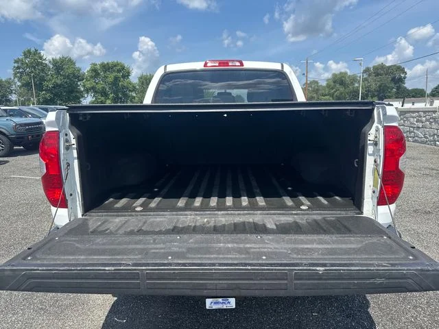 Used 2016  Toyota SR5 image 6