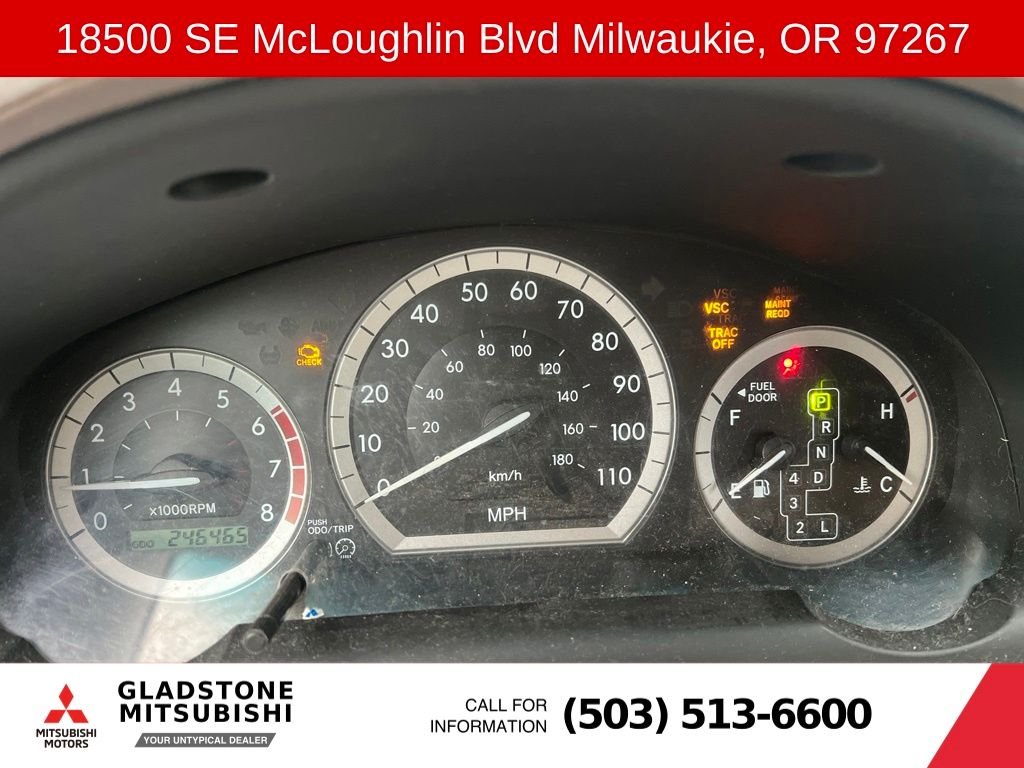 Used 2005 Desert Sand Mica Toyota LE image 12