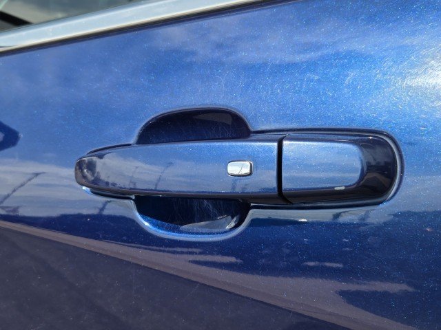 Used 2023 BLUE GLOW METALLIC Chevrolet LT image 8