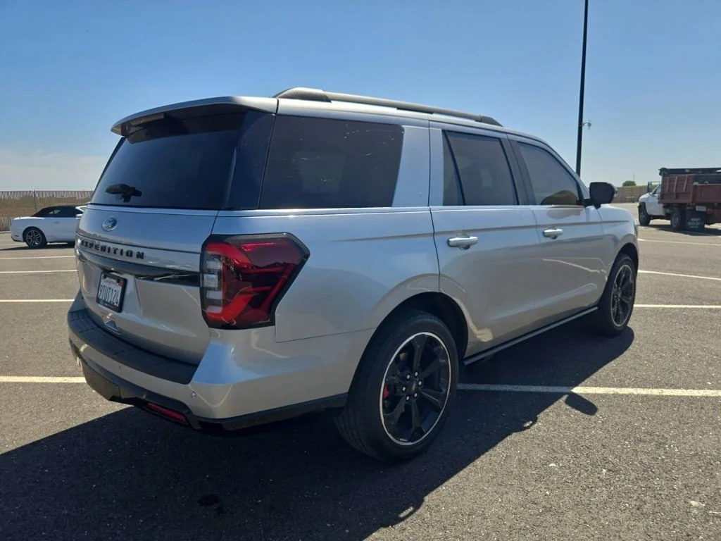 Used 2023 Silver Ford Limited image 2