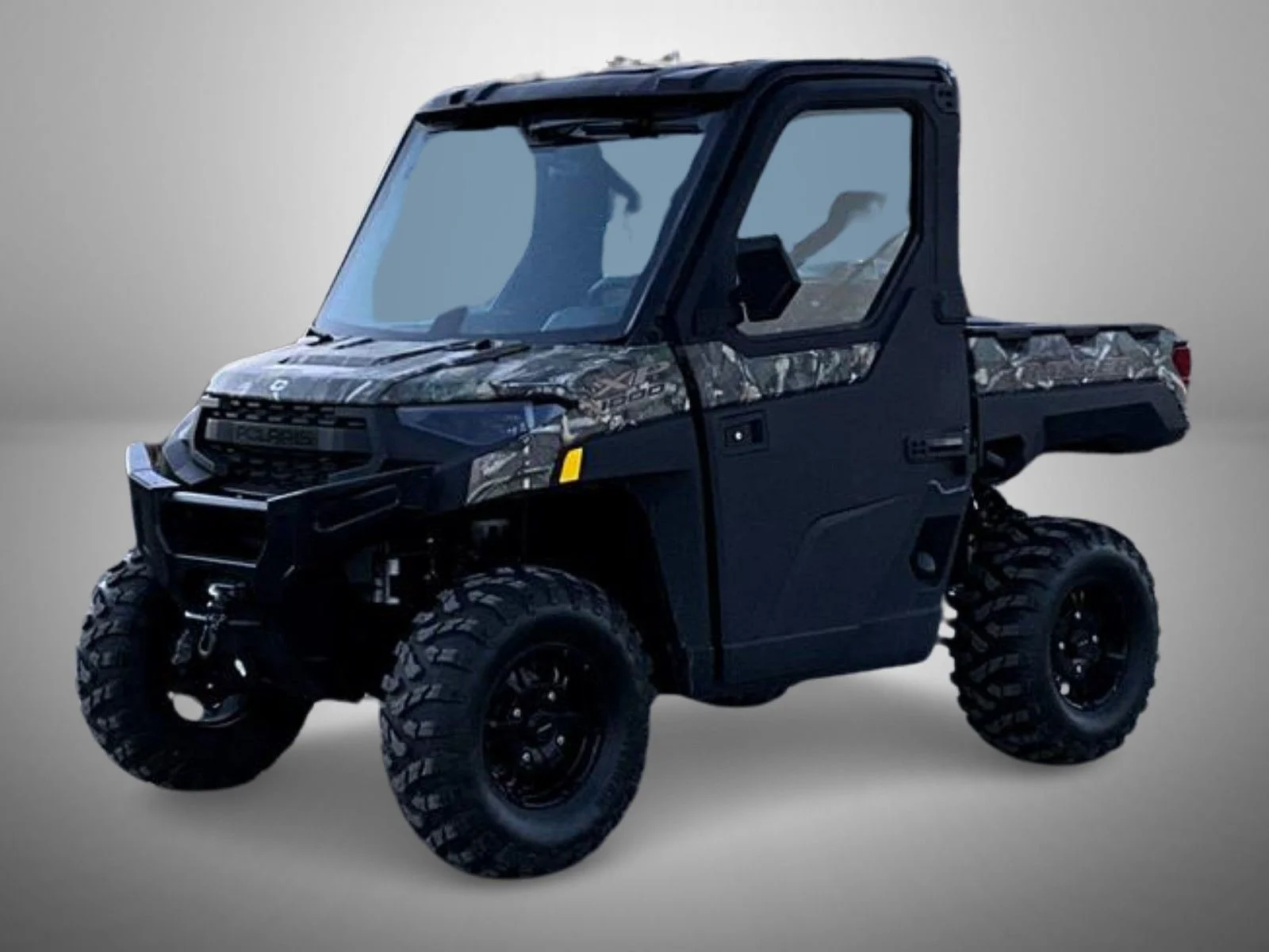 Used 2025 Green Polaris  image 1