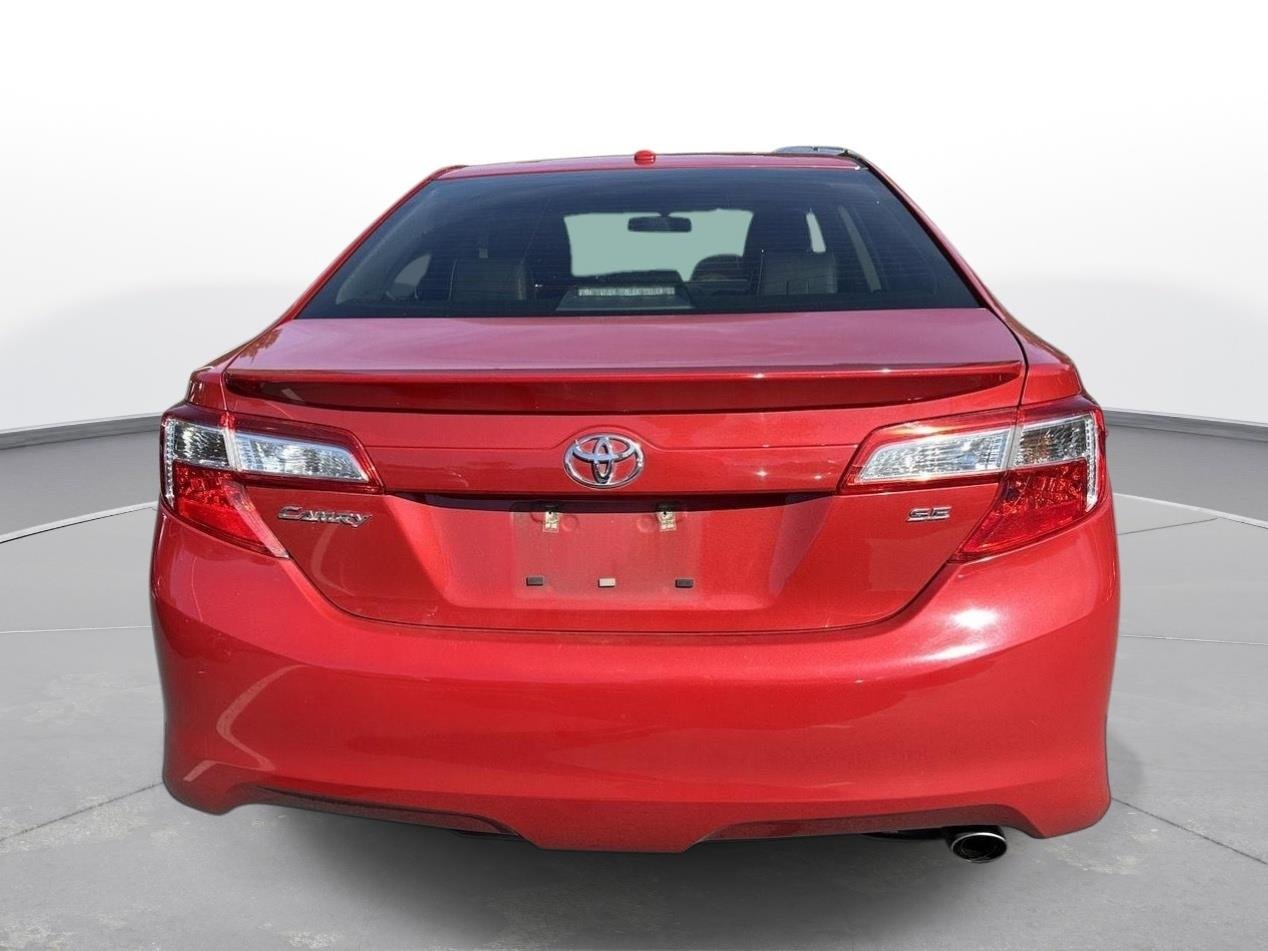 Used 2013 Barcelona Red Metallic Toyota SE image 7