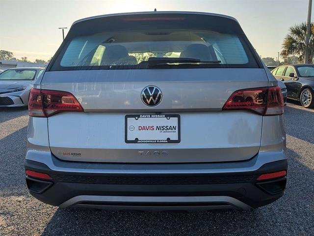 Used 2024  Volkswagen S image 5