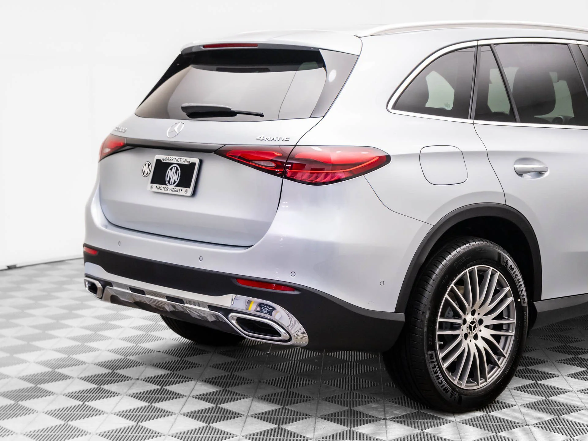 New 2026 Silver Mercedes-Benz GLC 300 image 30
