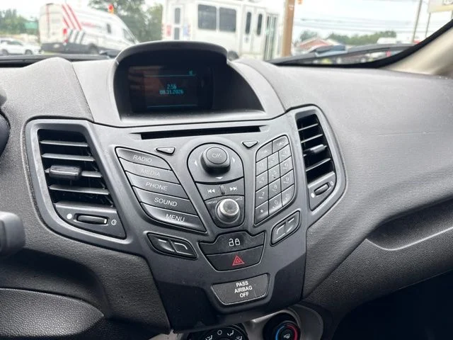 Used 2015 Black Ford SE image 6