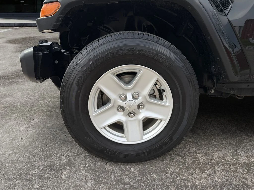 Certified Used 2022 Black Clearcoat Jeep Sport image 8