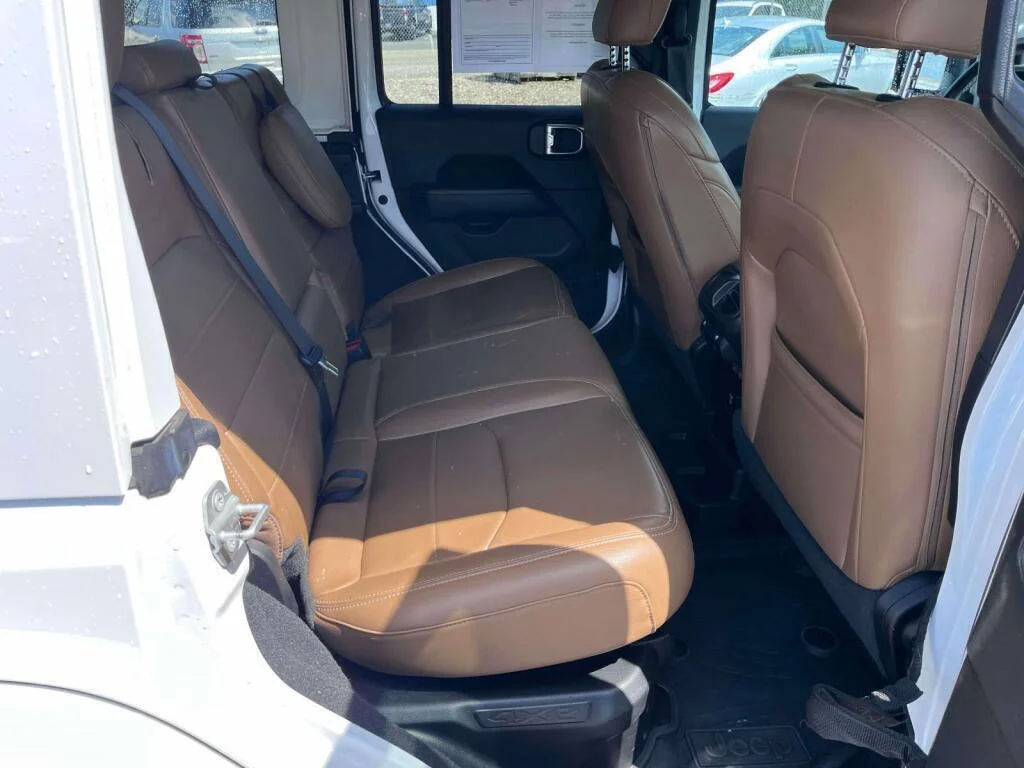 Certified Used 2021 Bright White Clearcoat Jeep Unlimited Sahara image 20