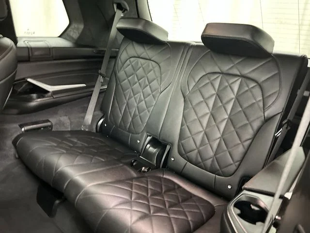 Used 2023 Black BMW xDrive40i image 26