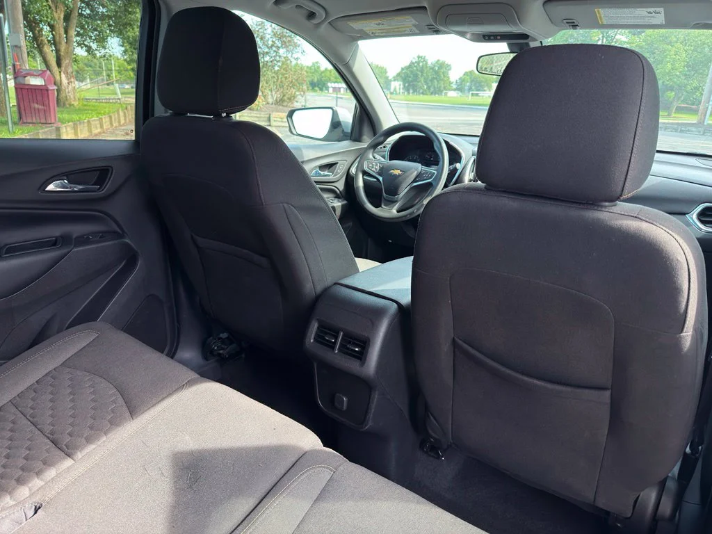 Used 2018 Silver Chevrolet LT image 31