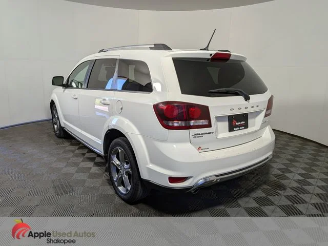 Used 2016 White Dodge Crossroad image 4