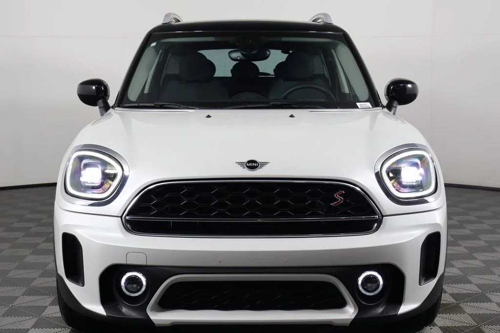 Certified Used 2024 White Metallic MINI Signature image 2