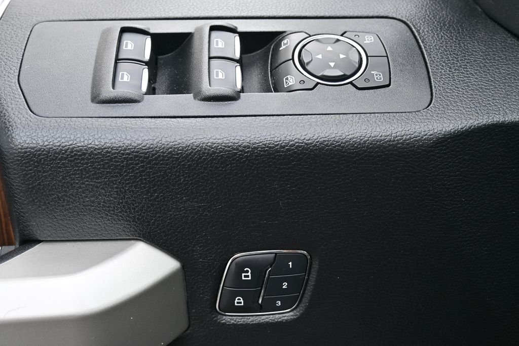 Used 2016 Black Ford Lariat image 21