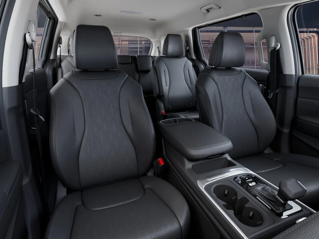 New 2027 Ivory Silver Kia EX image 15