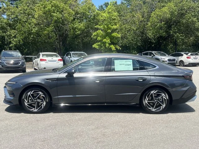 Used 2026 Gray Hyundai SEL Sport image 10
