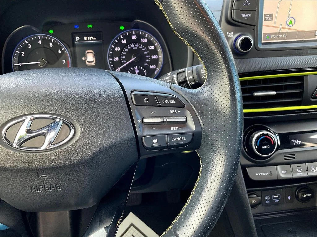 Used 2020 Green Hyundai Ultimate image 13