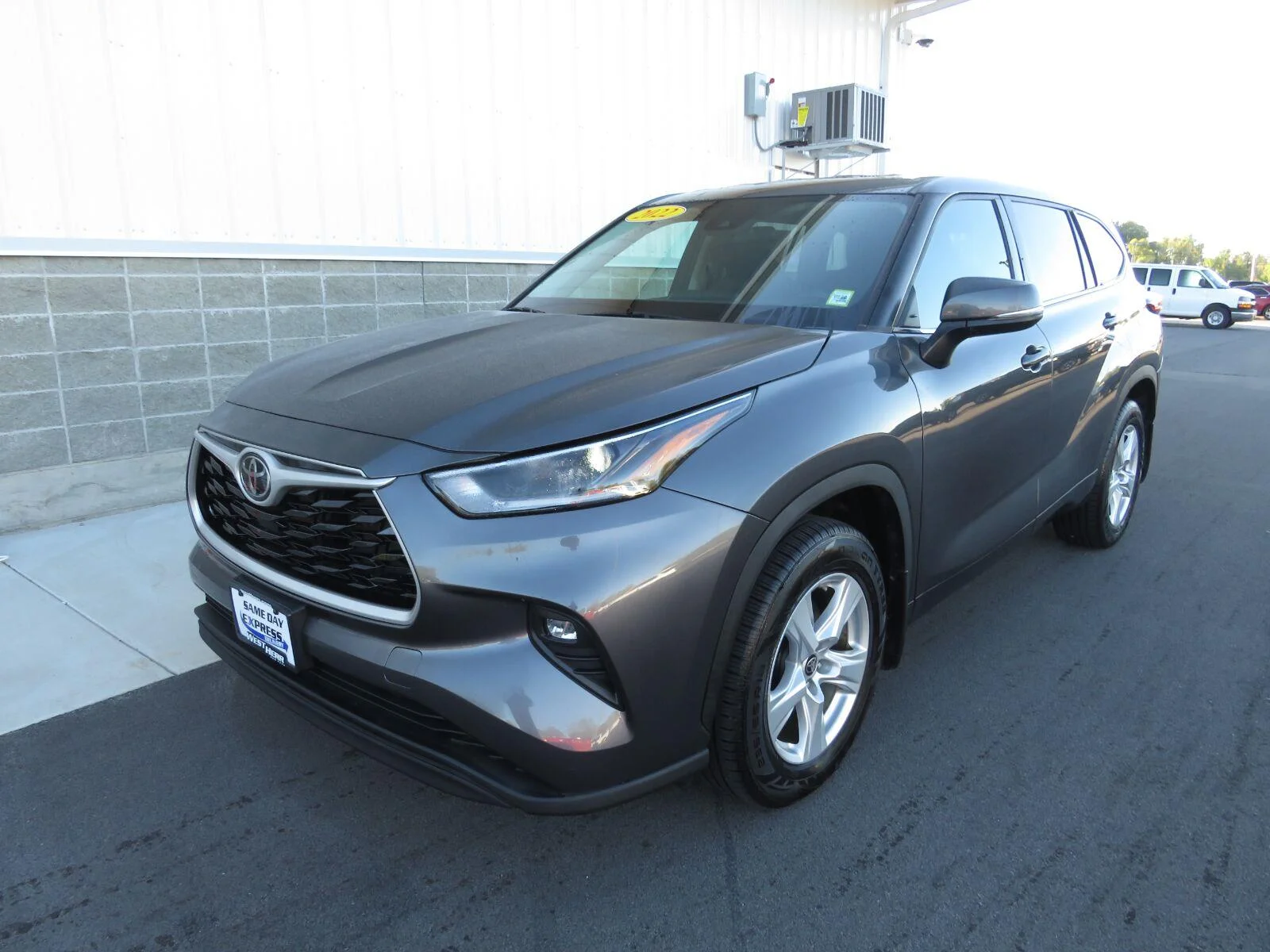 Used 2021 Magnetic Gray Met Toyota L image 12