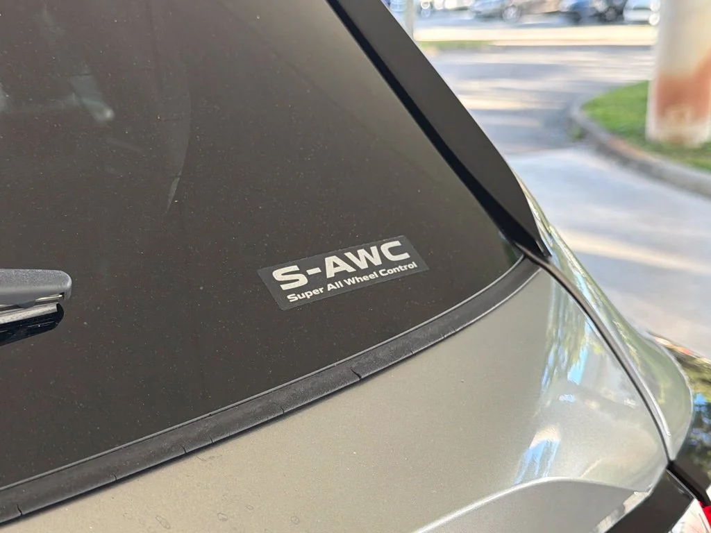Used 2022 Silver Mitsubishi SEL image 22