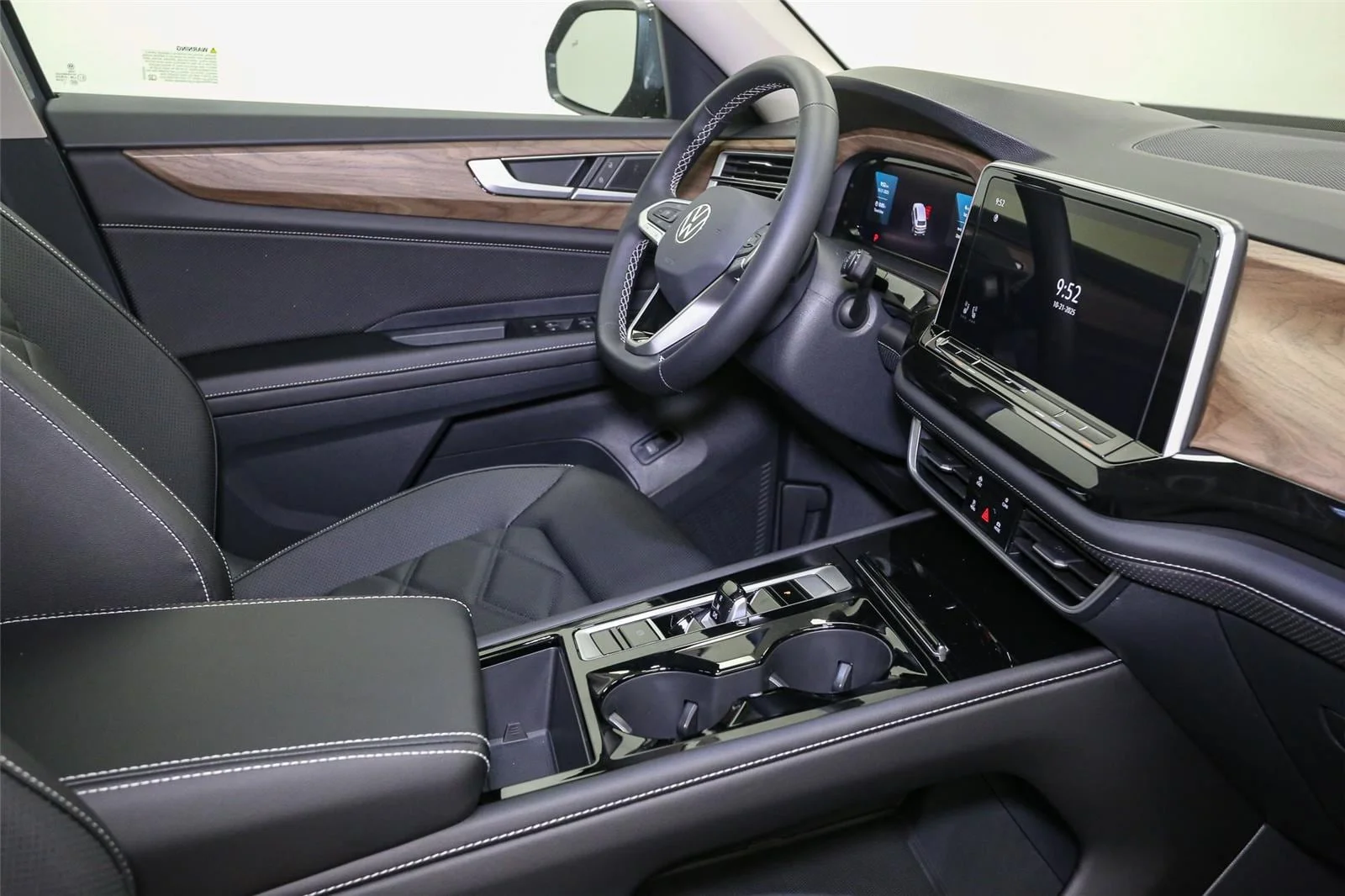 New 2026 Pure Gray Volkswagen 2.0T SE w/Technology image 14