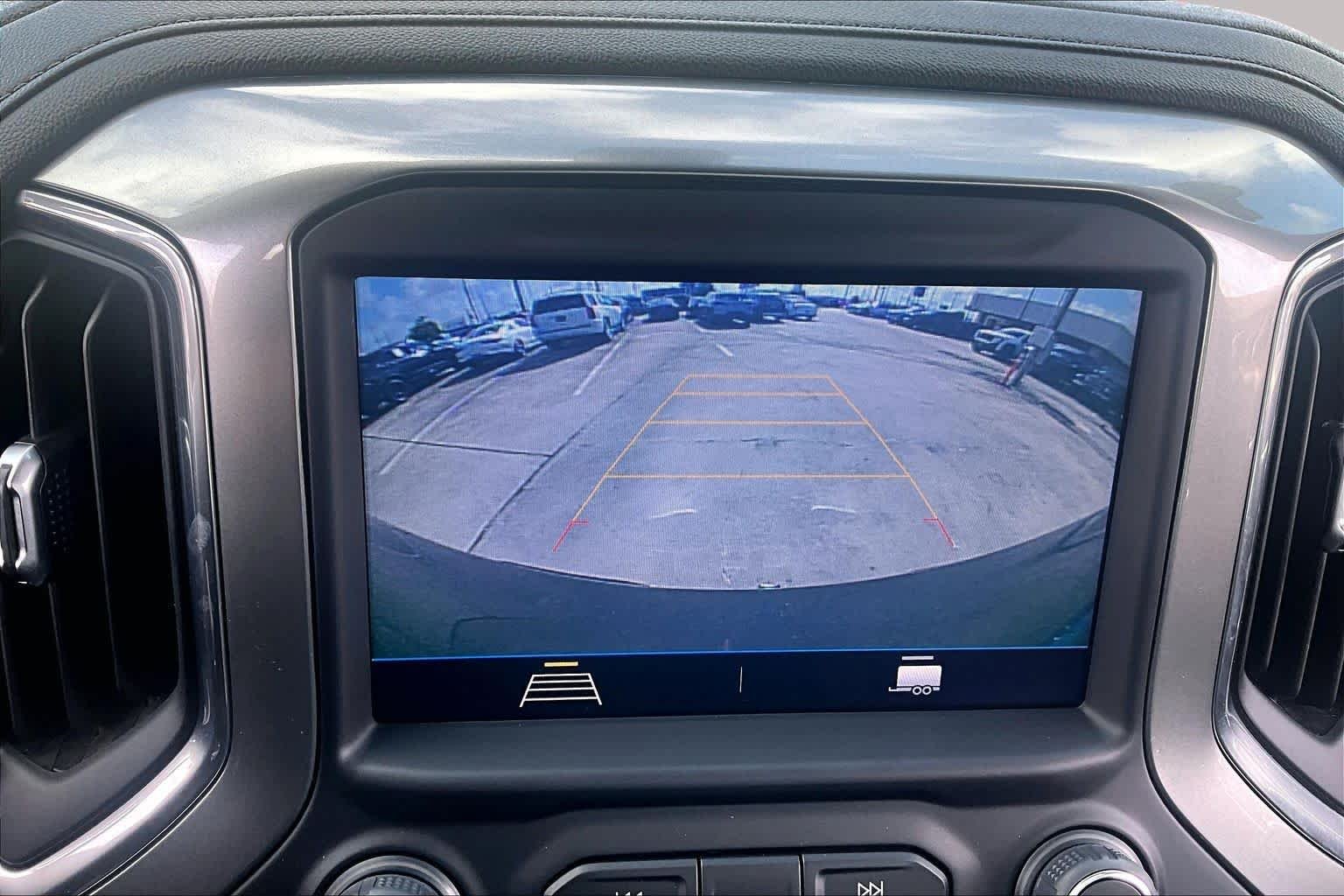 Used 2022 Shadow Gray Metallic Chevrolet LT image 27