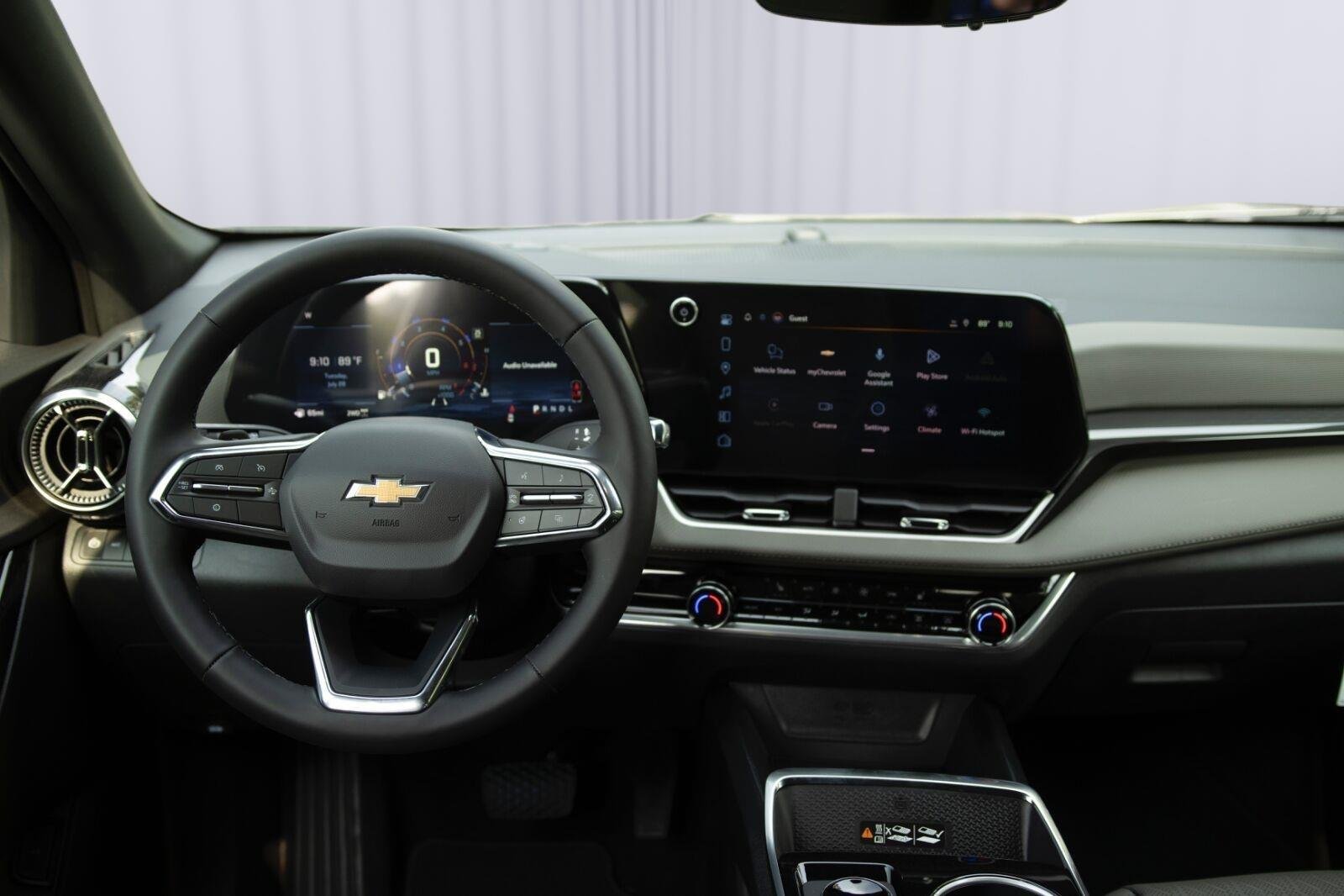 2027 Chevrolet Equinox LT - Photo 12