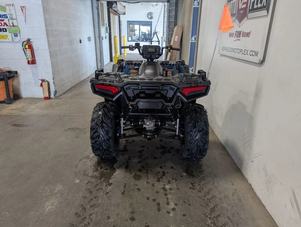 Used 2021 BLUE Polaris Premium image 5