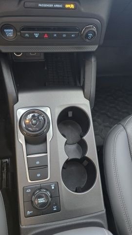 Used 2025 Shadow Black Ford Badlands image 22