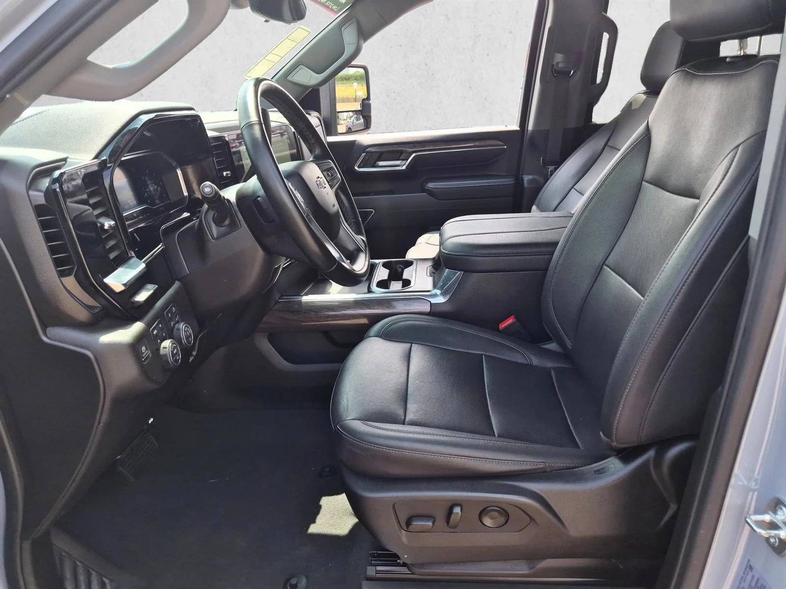 Used 2024 Slate Gray Metallic Chevrolet LTZ image 15