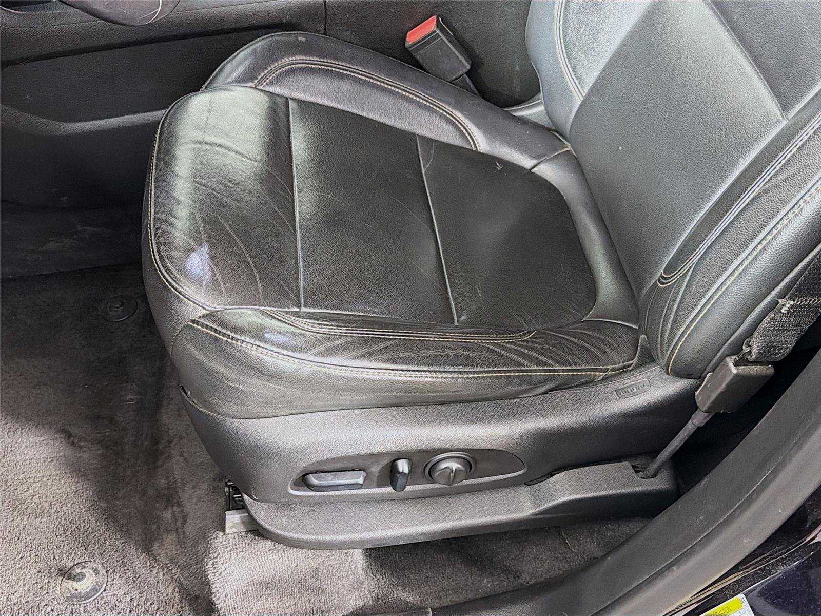 Used 2020 MIDNIGHT BLUE METALLIC Chevrolet LT Leather image 15