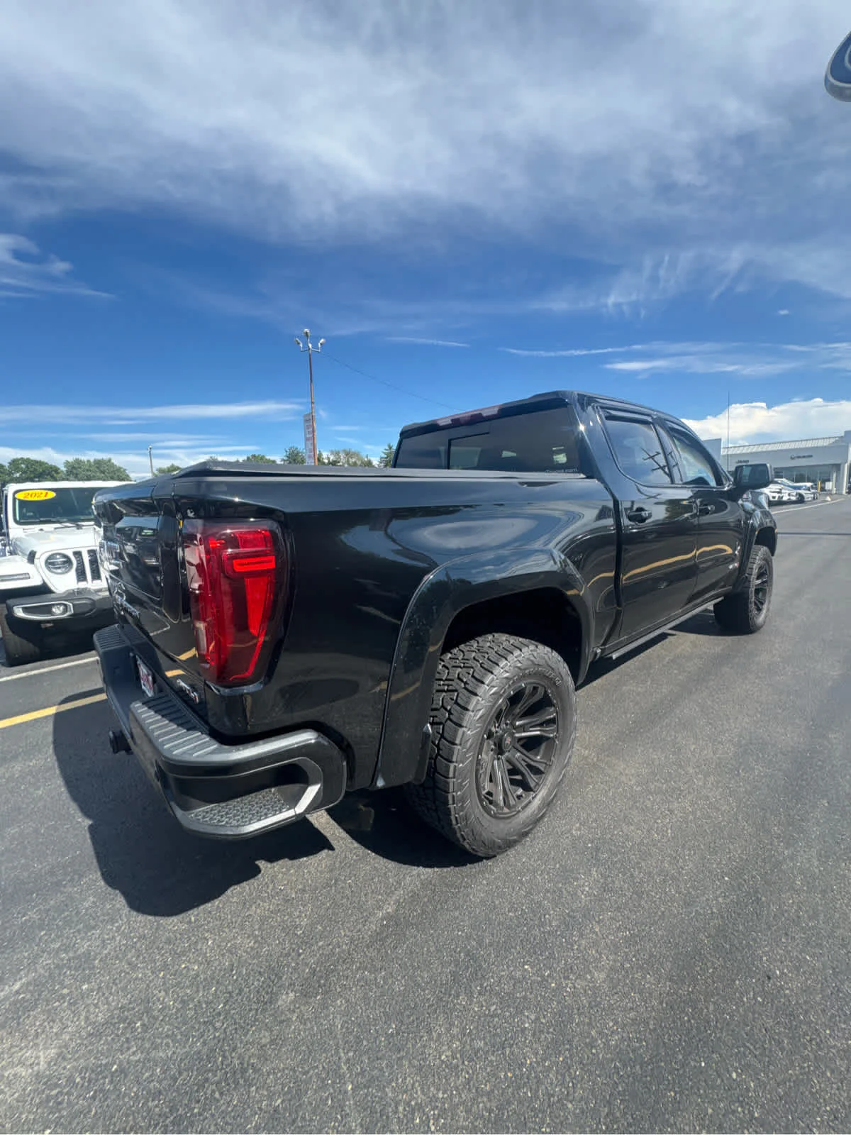 Used 2022 Onyx Black GMC AT4 image 6