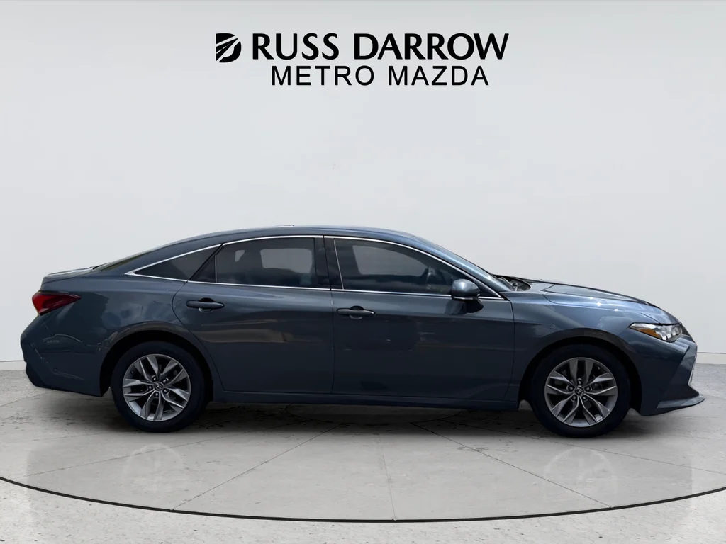 Used 2019 Gray Toyota XLE image 6