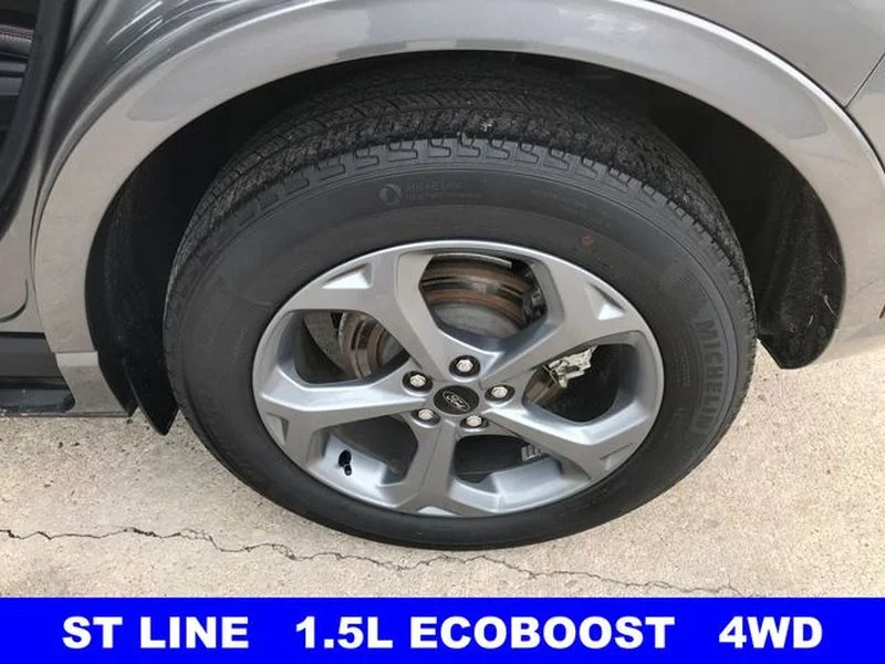 Certified Used 2024 CARBONIZED GRAY METALLIC Ford ST-Line image 25