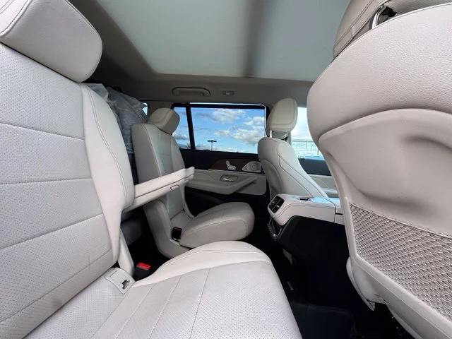 Used 2022 White Mercedes-Benz 4MATIC® image 20
