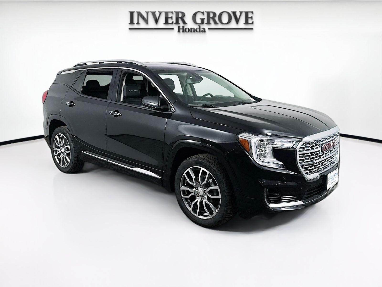 Used 2024 GMC Terrain Denali with VIN 3GKALXEG8RL283066 for sale in Inver Grove Heights, Minnesota