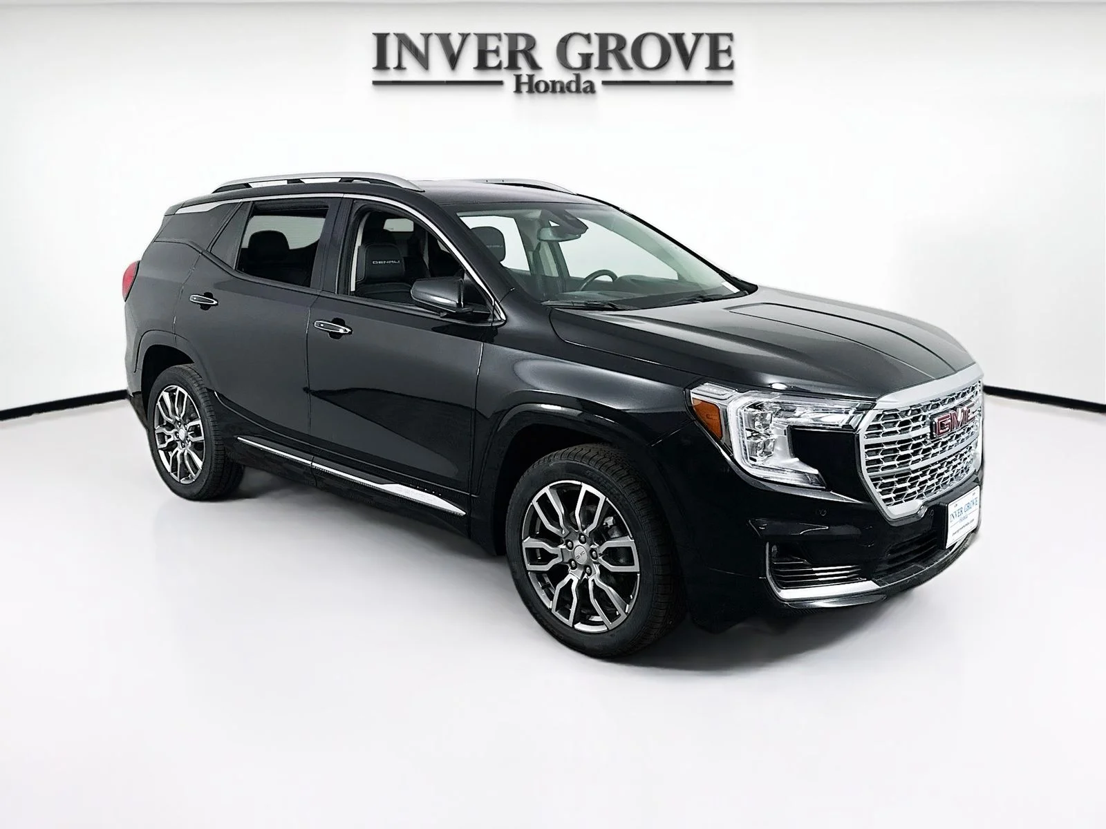 Used 2024 GMC Terrain Denali with VIN 3GKALXEG8RL283066 for sale in Inver Grove Heights, Minnesota