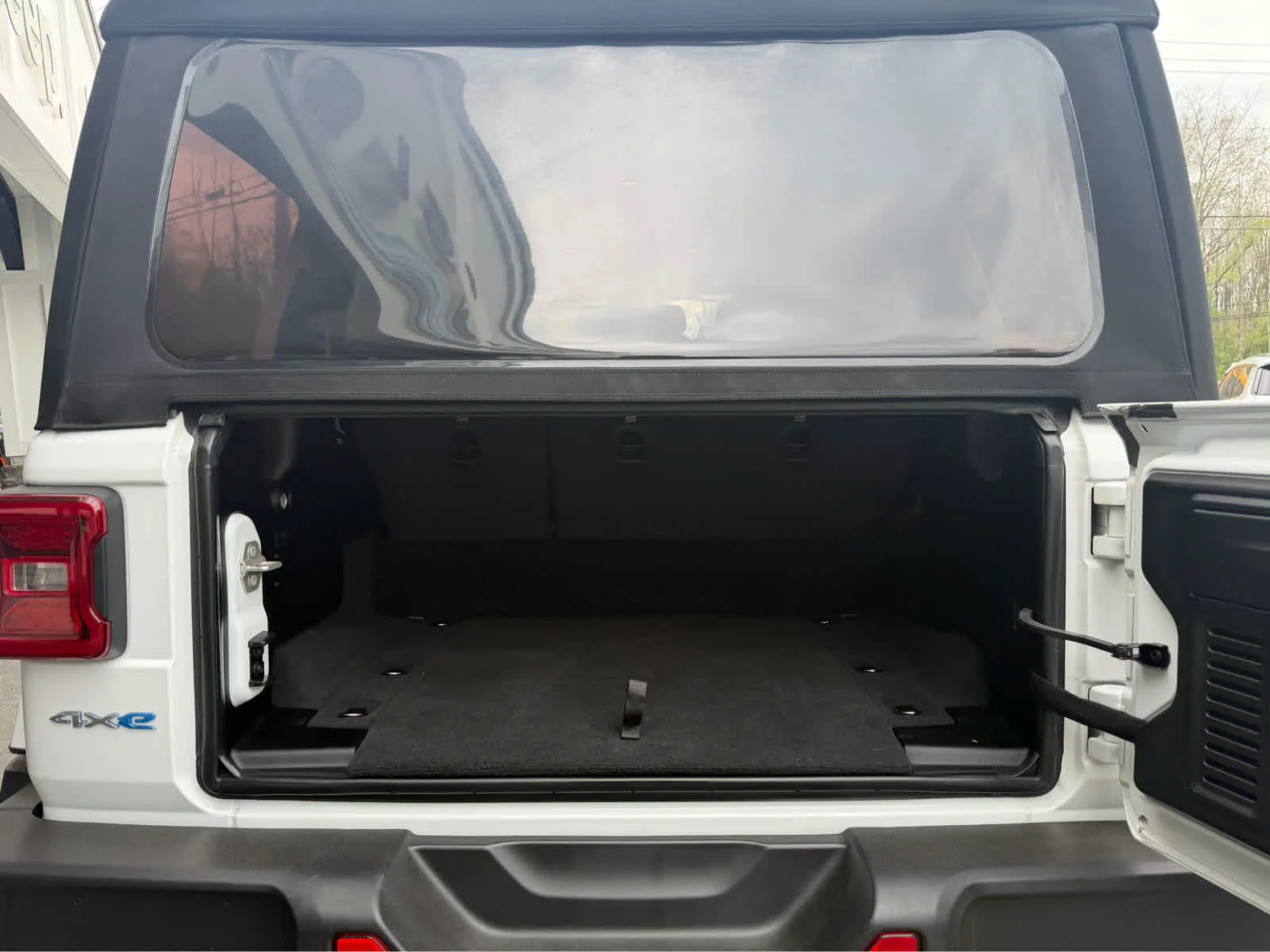 Used 2024 Bright White Clearcoat Jeep Sahara image 16