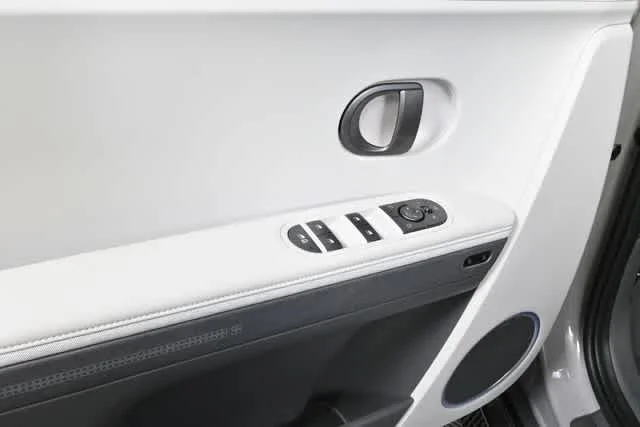 New 2026 Atlas White Matte Hyundai Limited image 16