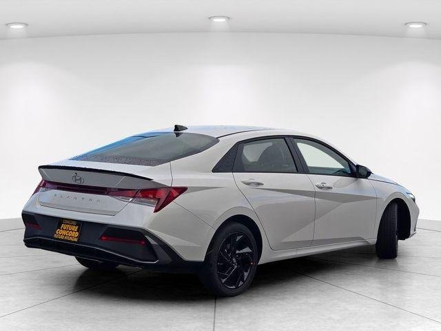 New 2026 White Hyundai SEL Sport image 6
